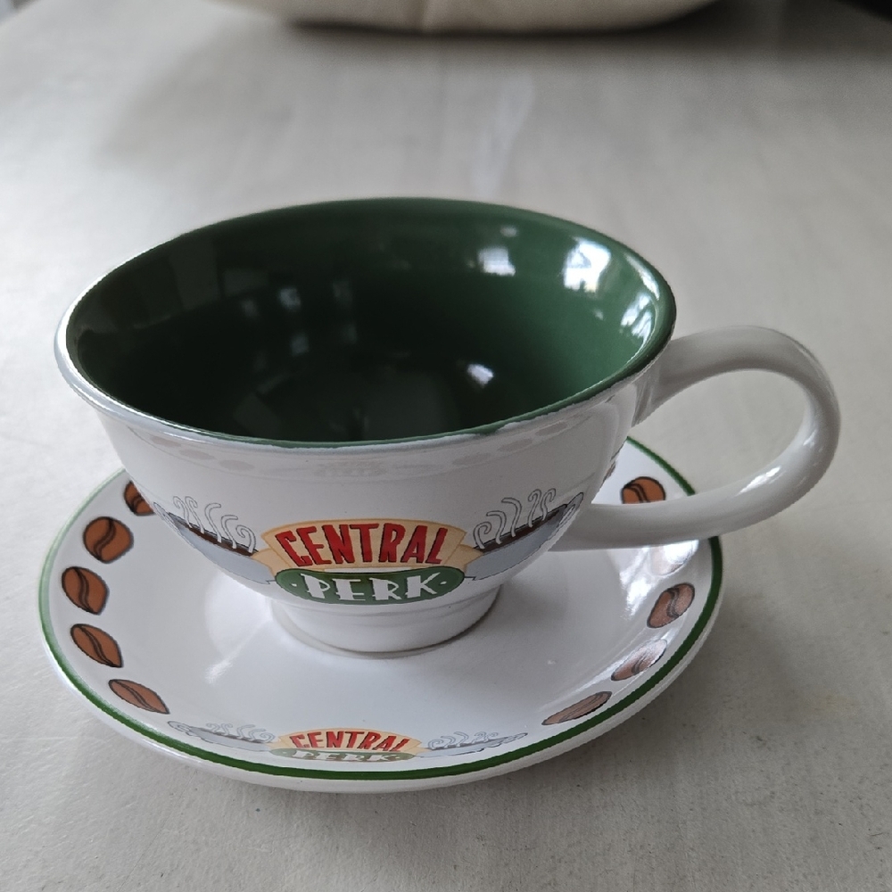 Central Perk Green and White Mug Set